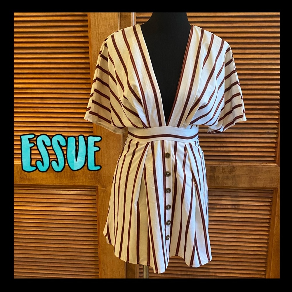 ❤️NWT❤️Essue low cut open back  stripped dress